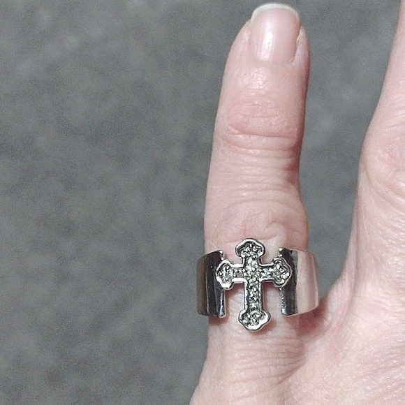 VINTAGE RSC RHODIUM PLATED CZ RELIGIOUS CROSS THICK BANDED SIZE 6 RING - Picture 1 of 9